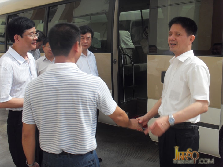 中国即热网：省政法委书记徐谦与副省长张志南莅临公司视察