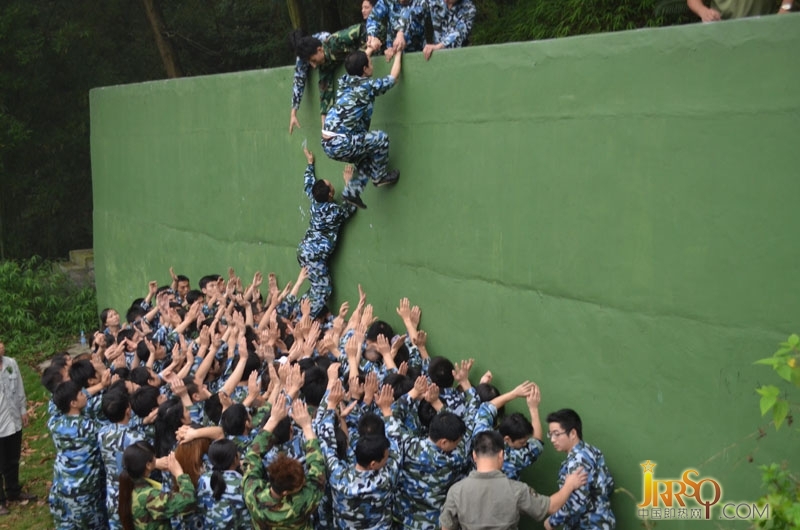 勇猛向前 2014比克户外拓展培训圆满成功