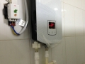 英格莱即热式电热水器安装实例 (5)