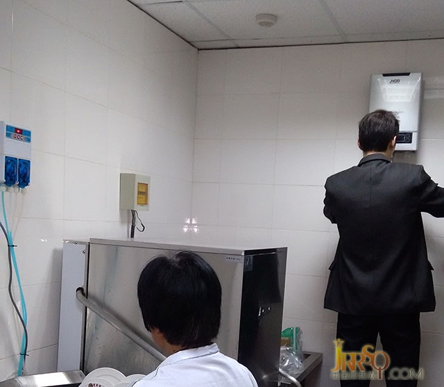 选购宾馆酒店热水器是用桶装的还是即热的？哪种比较好？