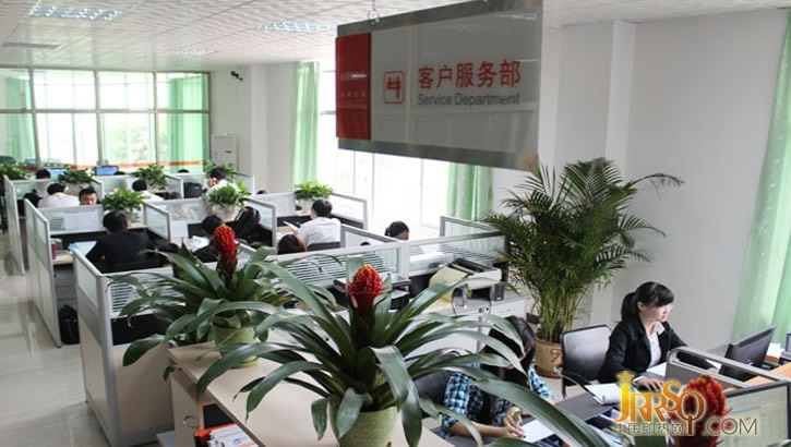 广州市哈博电器有限公司是一家实力雄厚、规模宏大的专业家用电器生产企业，致力于快热式电热水器、速热式电热水器、三相电电热水器